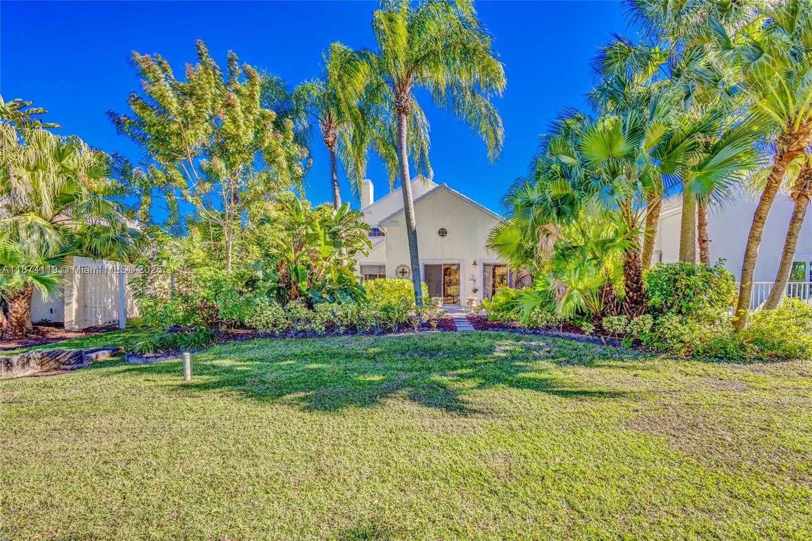 Small Image of 30 WINDSOR LN, Palm Beach Gardens Number 71
