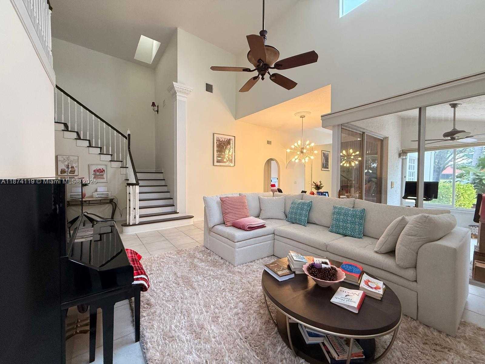 Small Image of 30 WINDSOR LN, Palm Beach Gardens Number 8