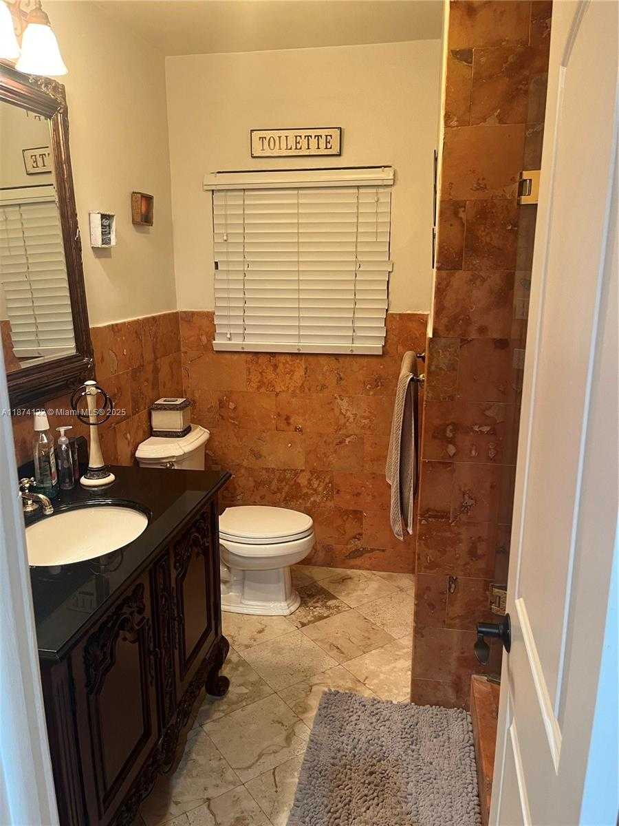 Small Image of 7521 SOUTH WEST 57TH TER, Miami Number 14