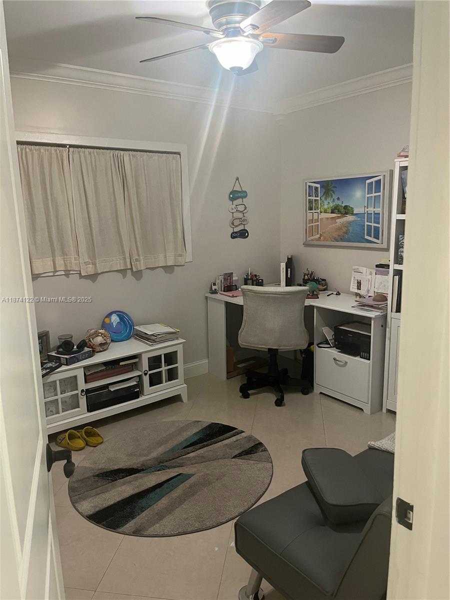 Small Image of 7521 SOUTH WEST 57TH TER, Miami Number 16