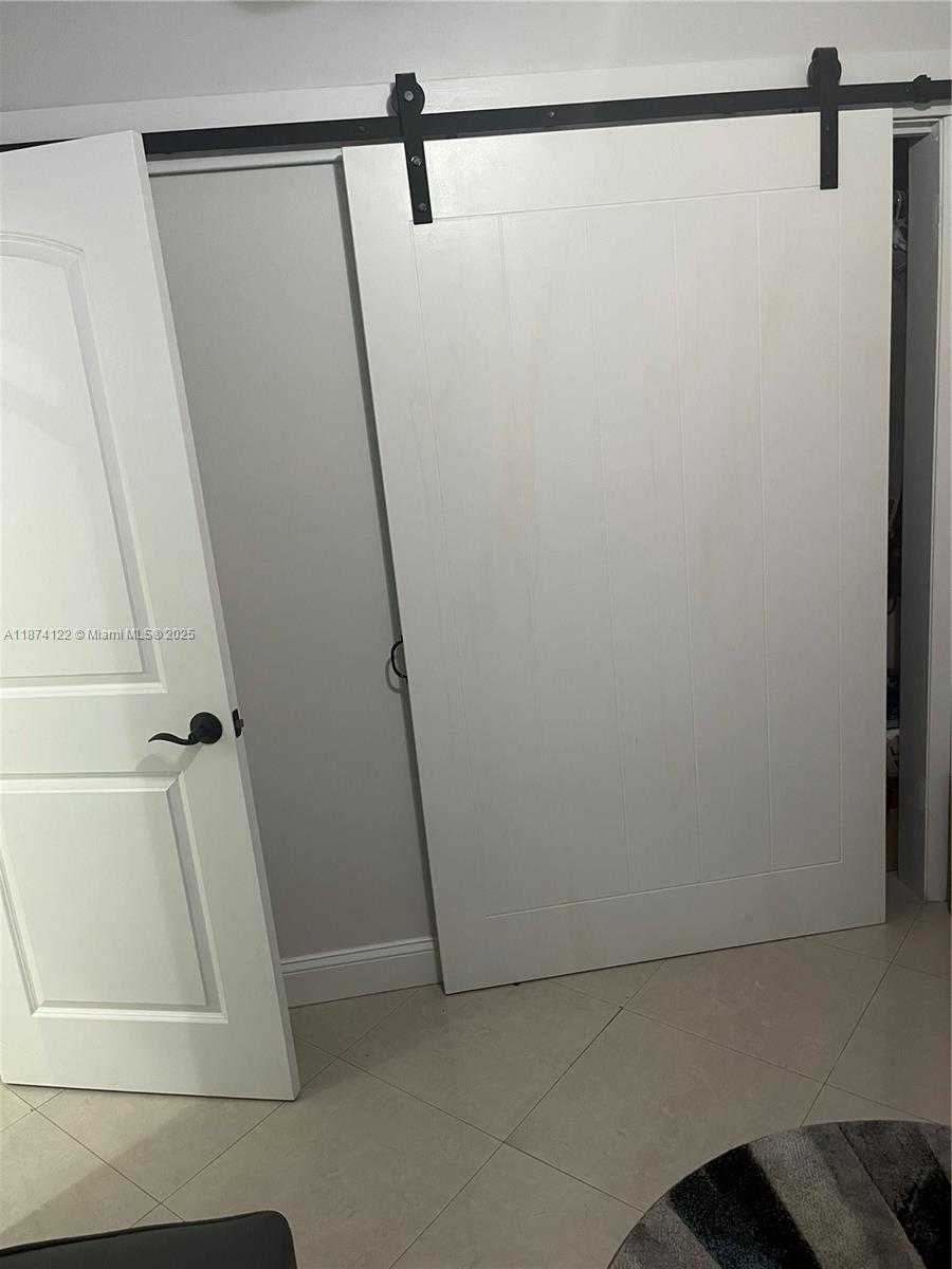 Small Image of 7521 SOUTH WEST 57TH TER, Miami Number 17