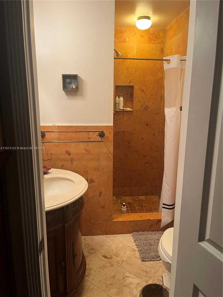 Small Image of 7521 SOUTH WEST 57TH TER, Miami Number 19