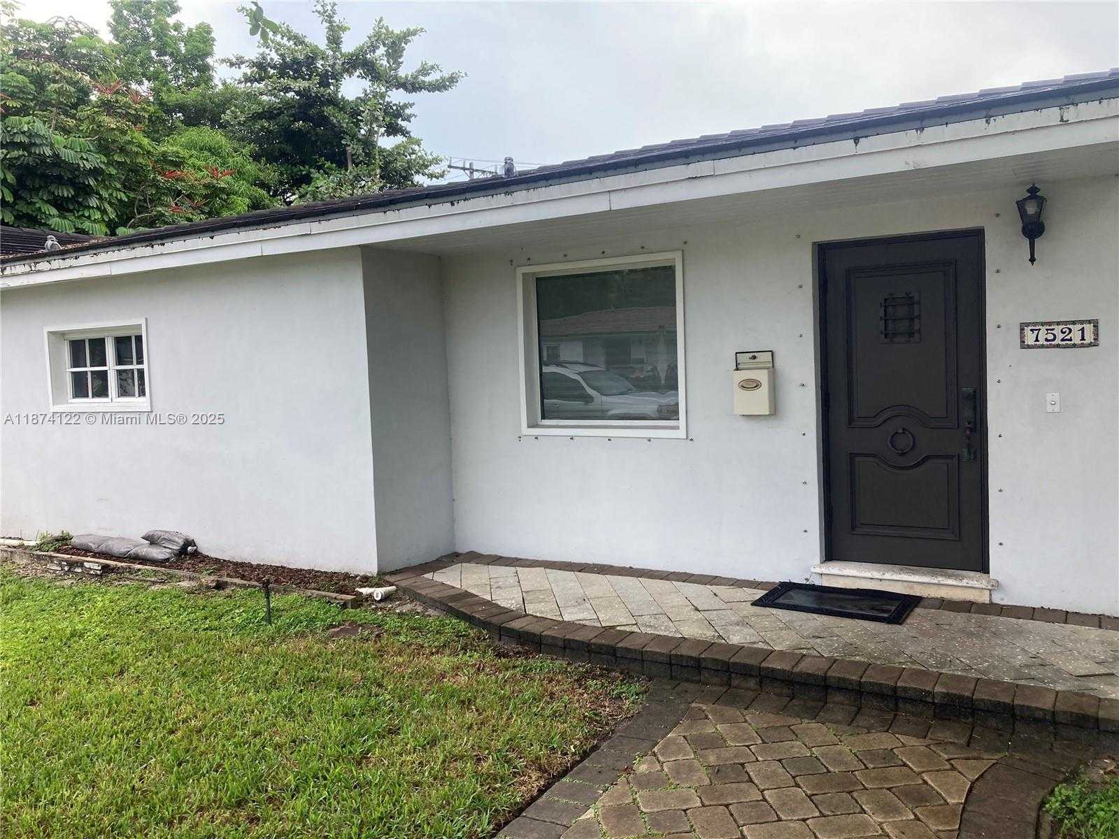 Small Image of 7521 SOUTH WEST 57TH TER, Miami Number 2
