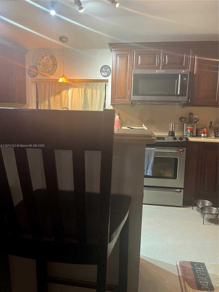 Small Image of 7521 SOUTH WEST 57TH TER, Miami Number 7