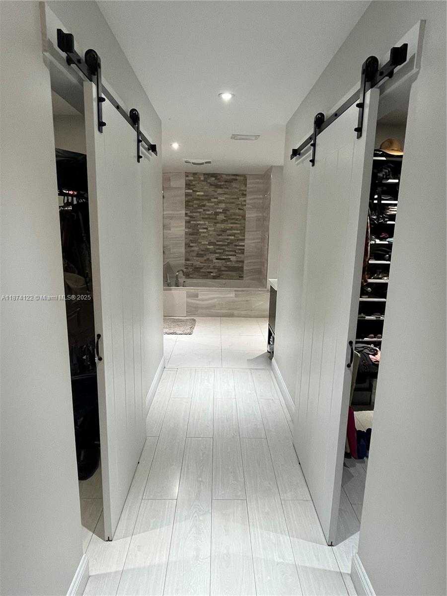 Small Image of 7521 SOUTH WEST 57TH TER, Miami Number 9