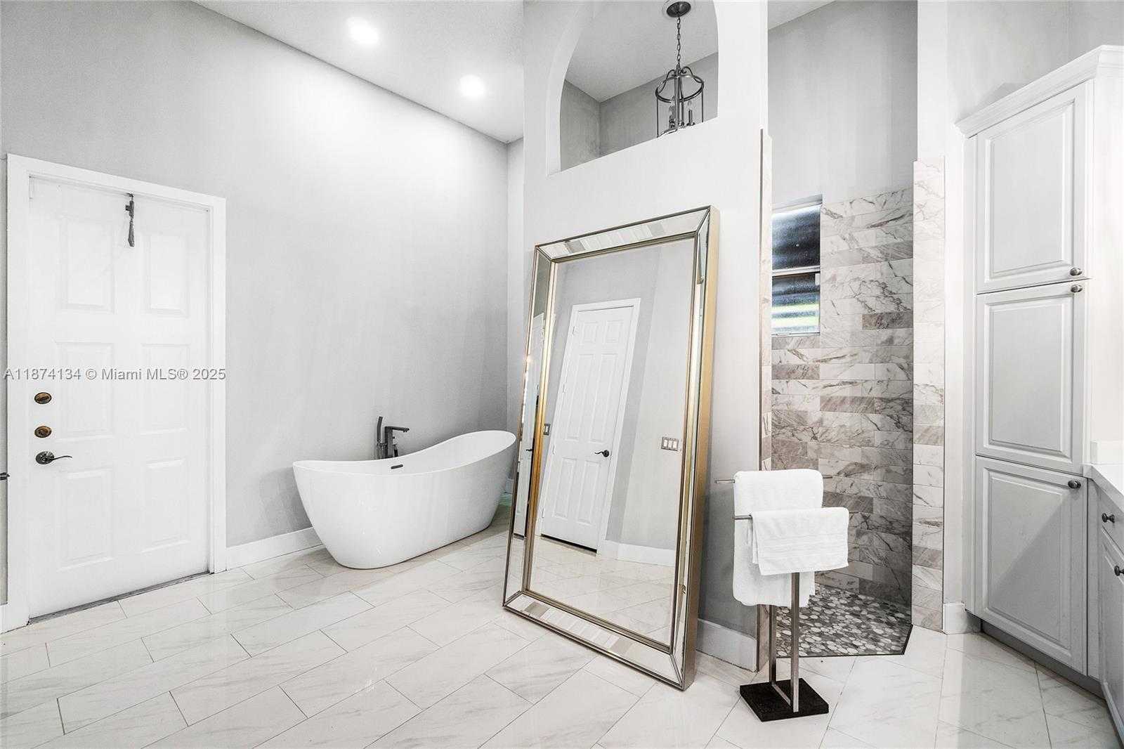 Small Image of 5646 NORTH WEST 109TH LN, Coral Springs Number 27
