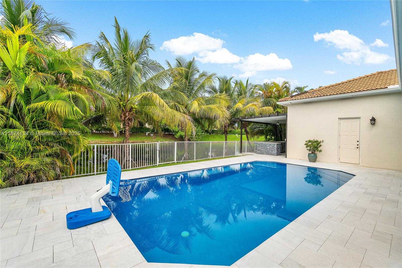 Small Image of 5646 NORTH WEST 109TH LN, Coral Springs Number 41
