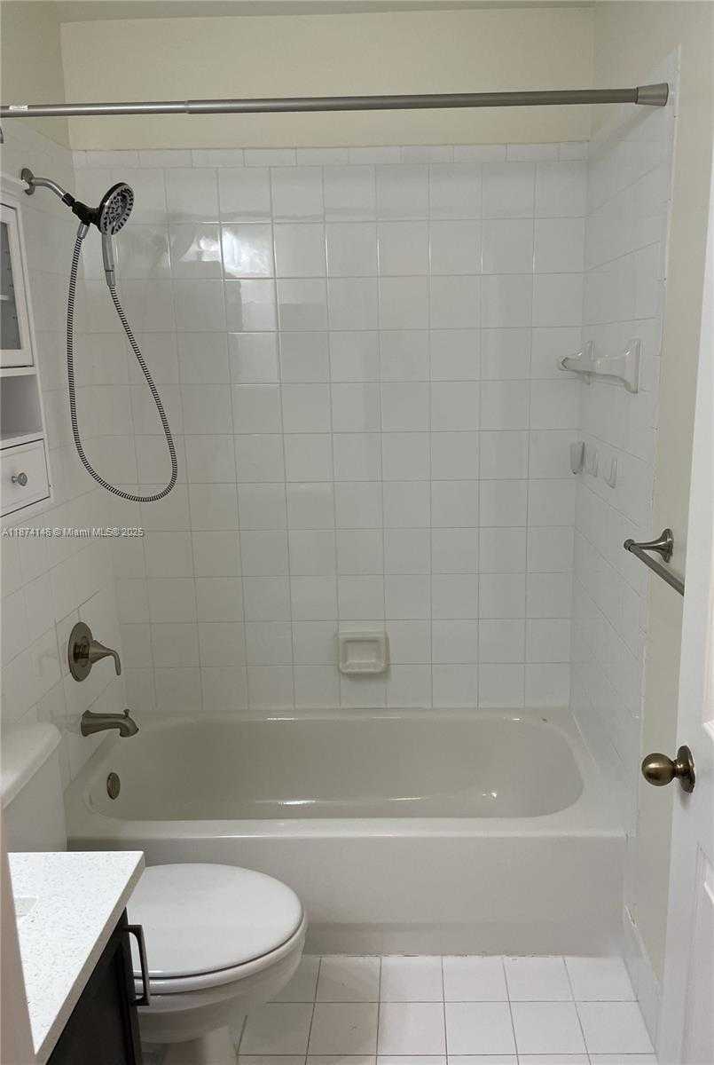 Small Image of 4264 NORTH WEST 1ST DRIVE, Deerfield Beach Number 45