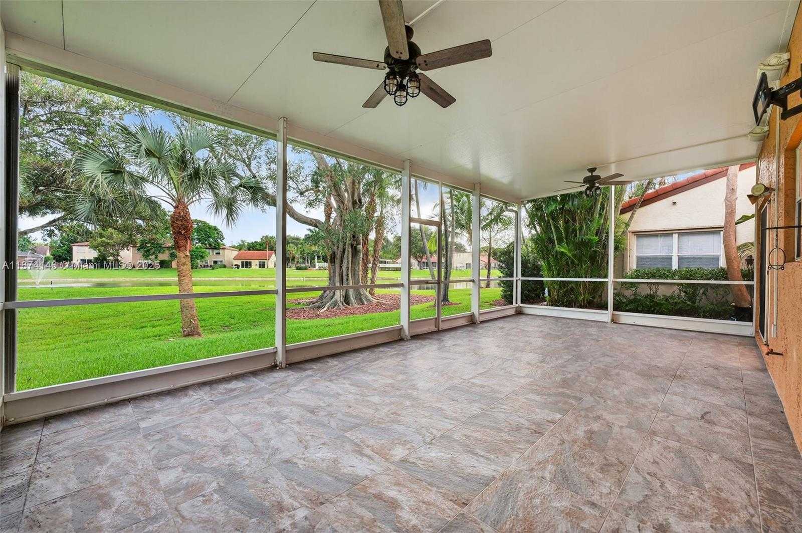 Small Image of 4264 NORTH WEST 1ST DRIVE, Deerfield Beach Number 6