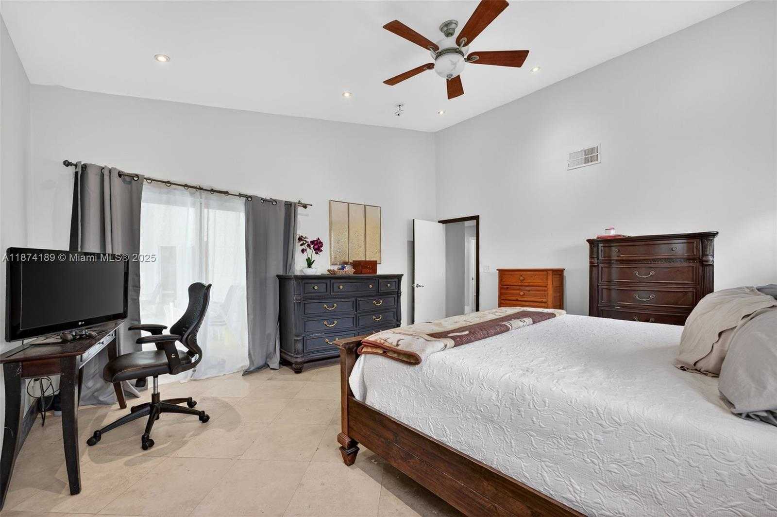 Small Image of 383 NORTH WEST 113TH AVE, Coral Springs Number 24