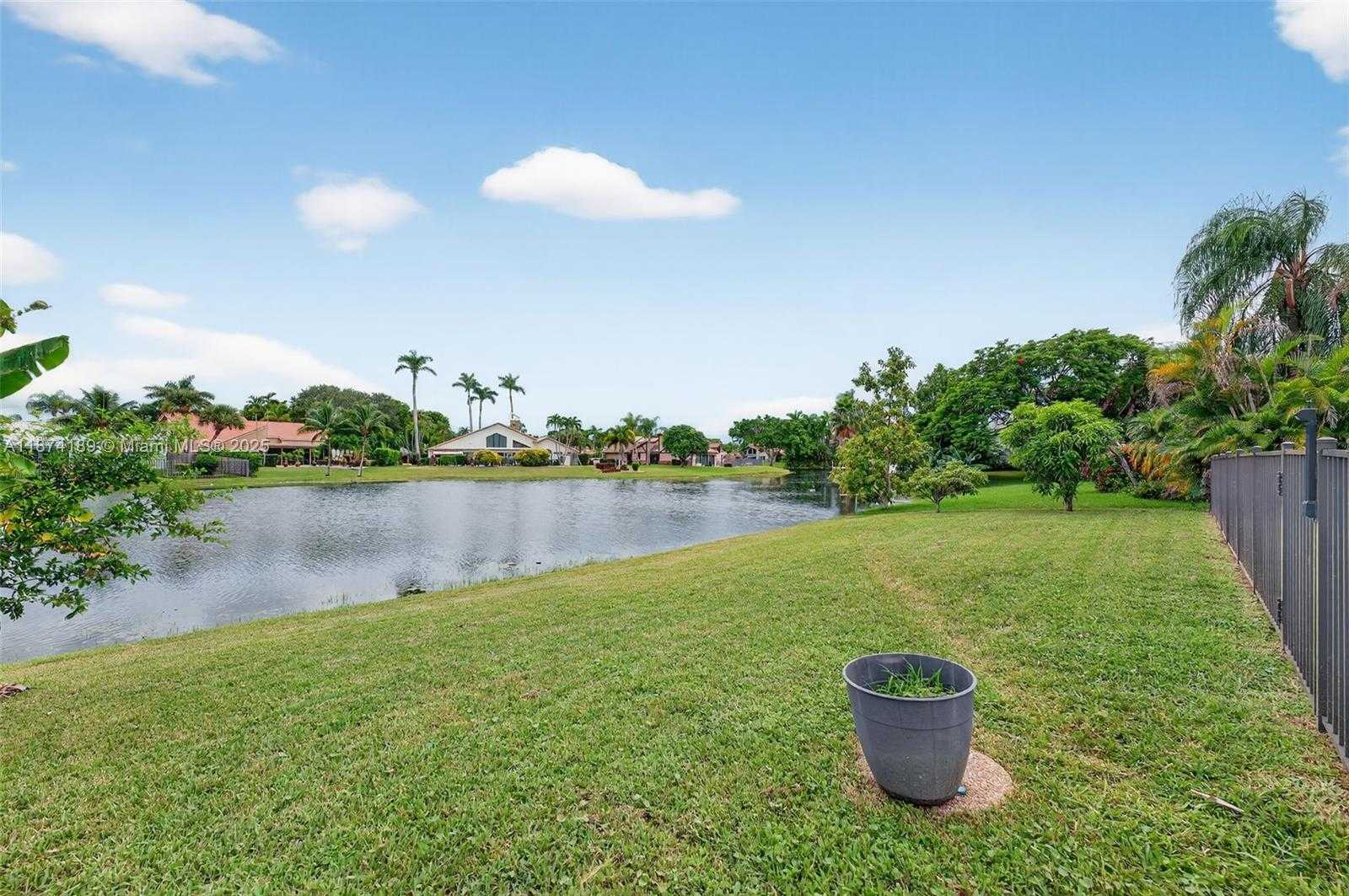 Small Image of 383 NORTH WEST 113TH AVE, Coral Springs Number 43