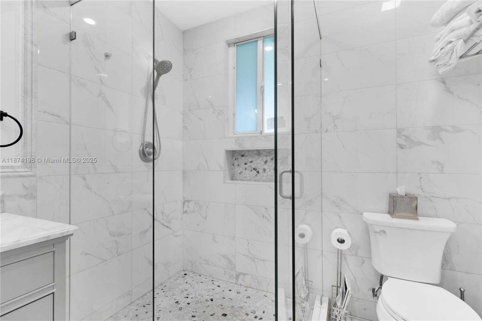 Small Image of 3925 SOUTH WEST 61ST AVE, Miami Number 16