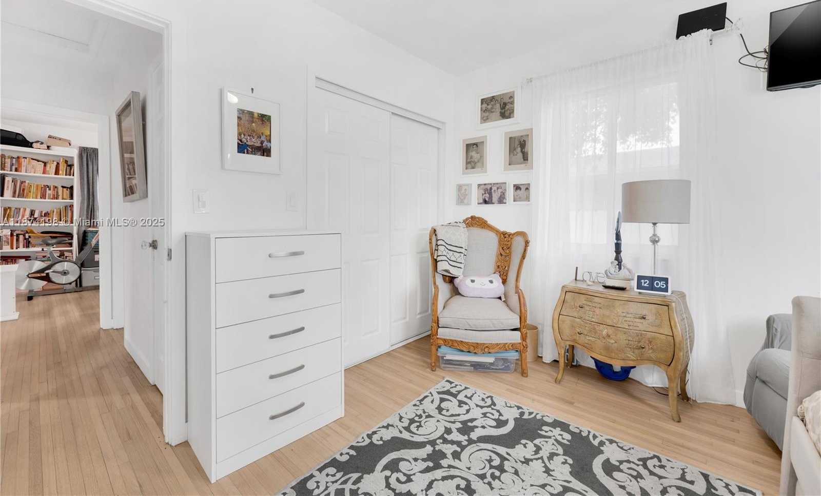 Small Image of 3925 SOUTH WEST 61ST AVE, Miami Number 19