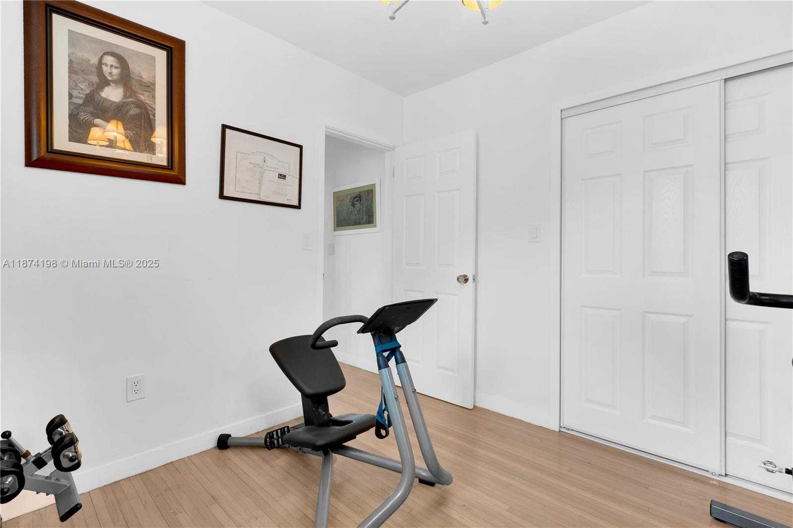 Small Image of 3925 SOUTH WEST 61ST AVE, Miami Number 21