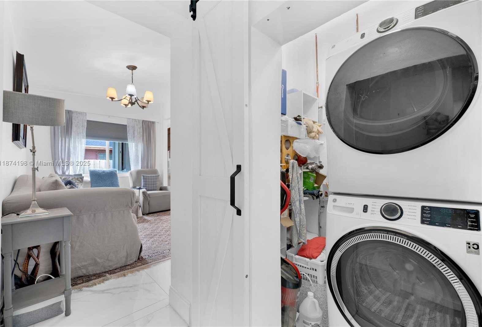 Small Image of 3925 SOUTH WEST 61ST AVE, Miami Number 24