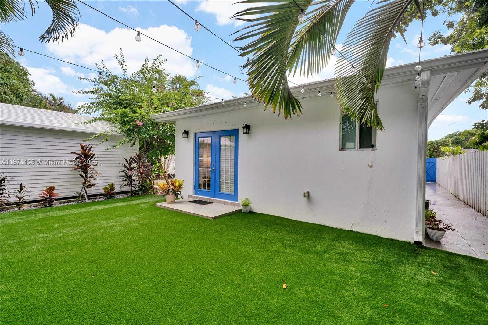 Small Image of 3925 SOUTH WEST 61ST AVE, Miami Number 25