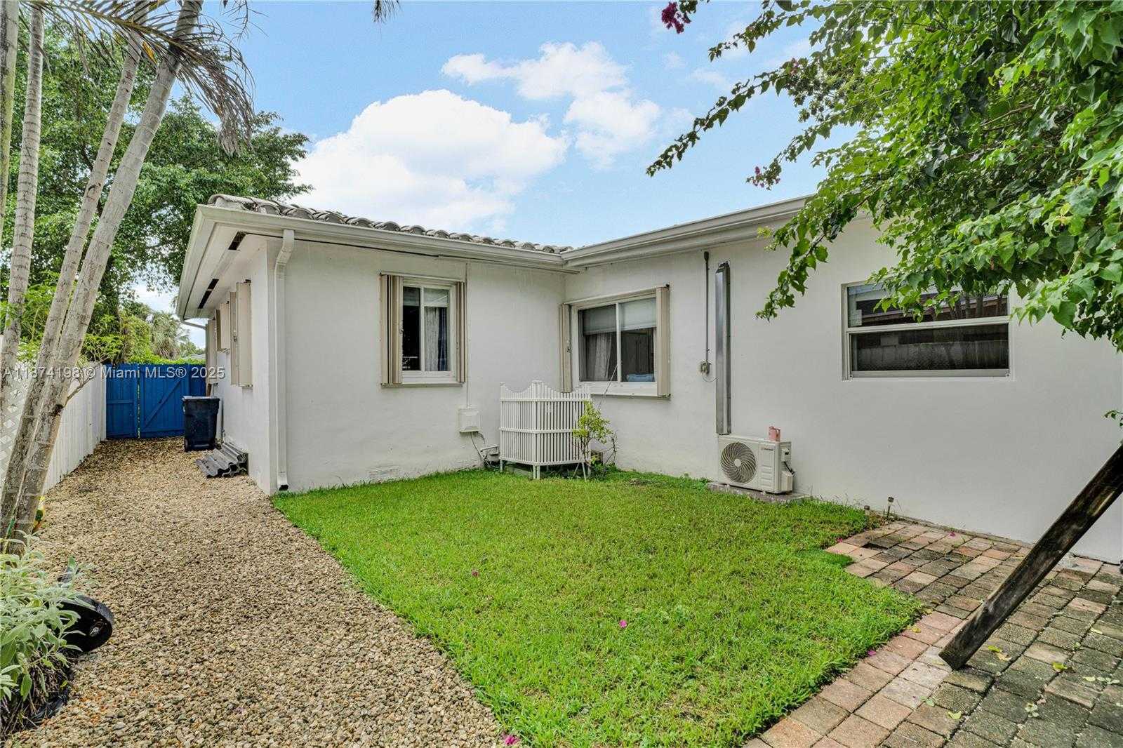 Small Image of 3925 SOUTH WEST 61ST AVE, Miami Number 27