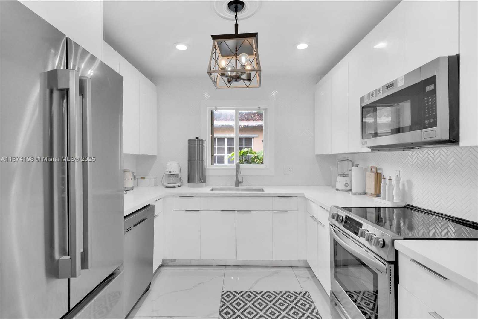 Small Image of 3925 SOUTH WEST 61ST AVE, Miami Number 5