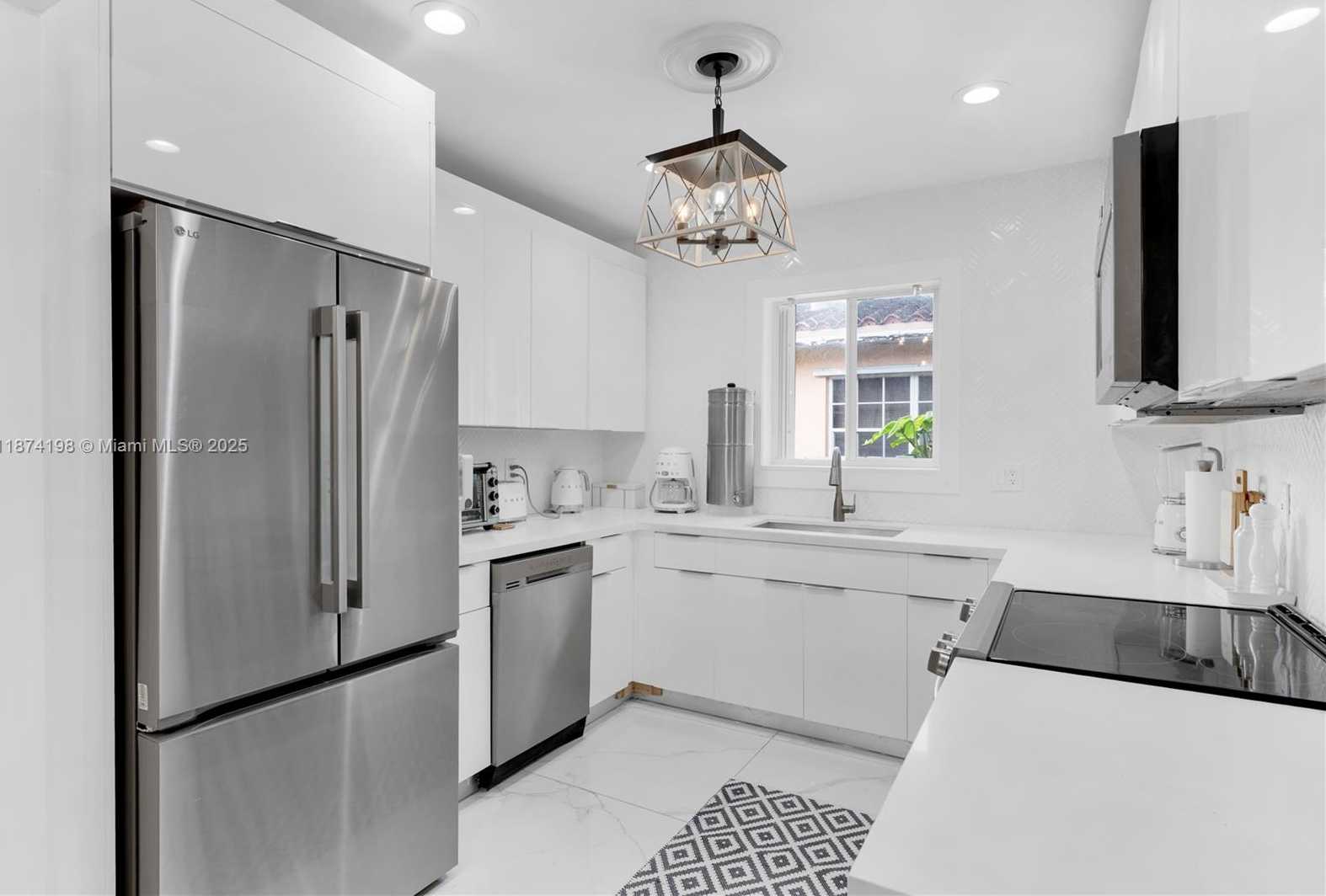 Small Image of 3925 SOUTH WEST 61ST AVE, Miami Number 6