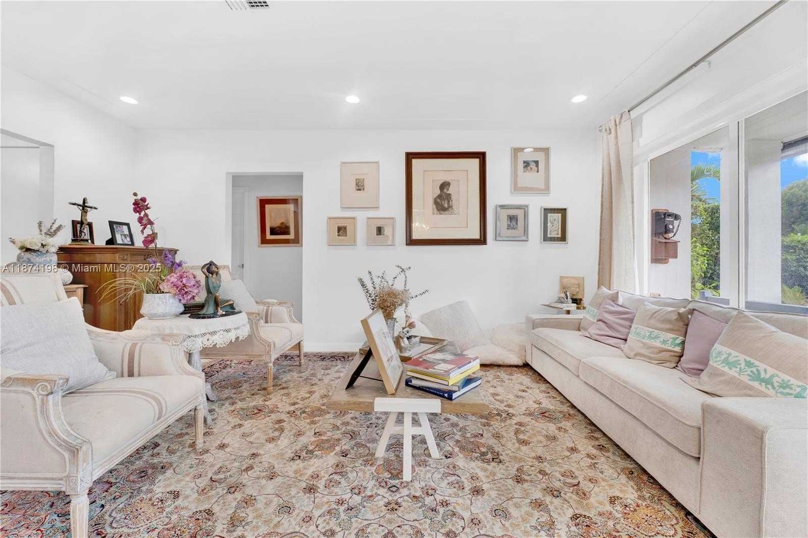 Small Image of 3925 SOUTH WEST 61ST AVE, Miami Number 9