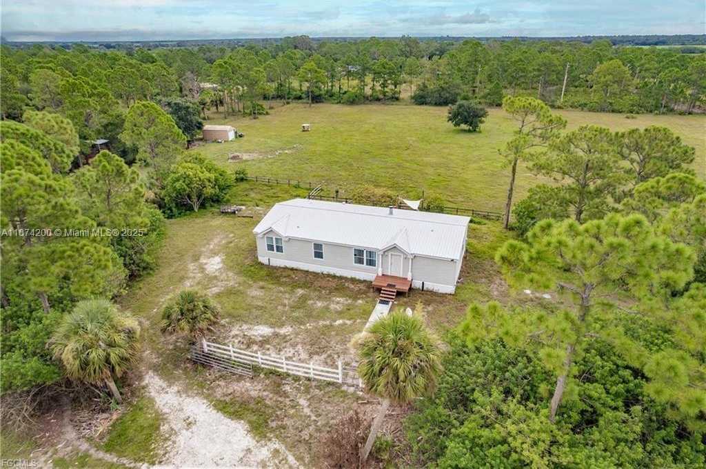 Small Image of 601 AL DON FARMING RD, Clewiston Number 2