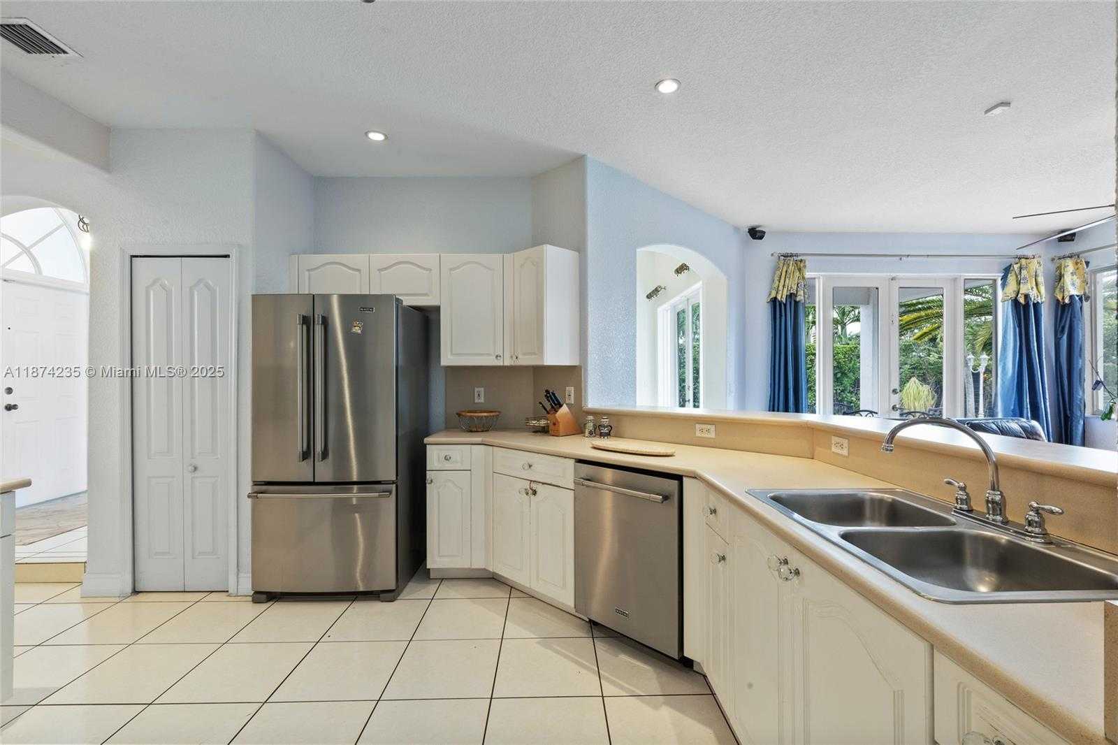 Small Image of 7841 NORTH WEST 169TH TER, Miami Lakes Number 16