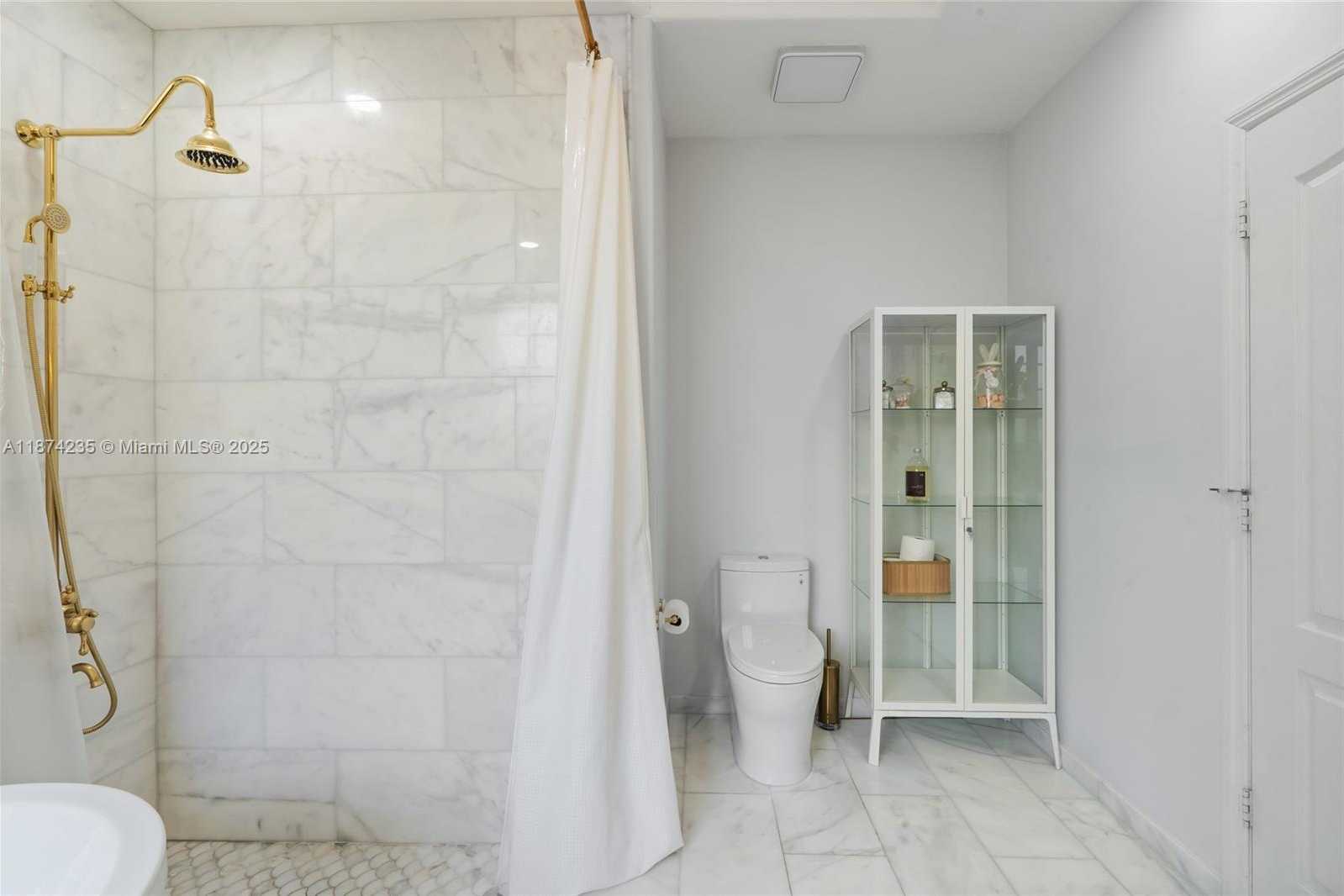 Small Image of 7841 NORTH WEST 169TH TER, Miami Lakes Number 25