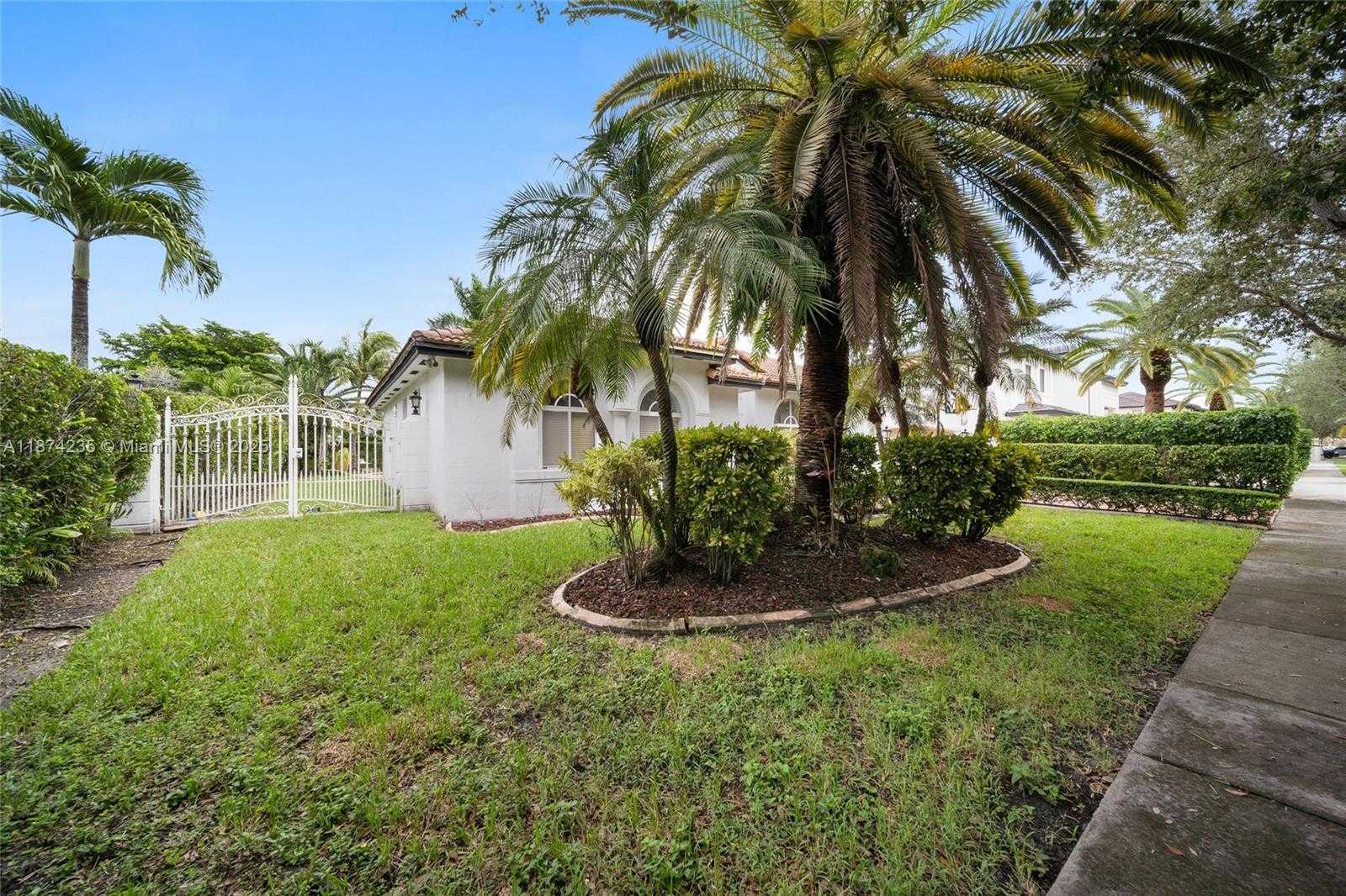 Small Image of 7841 NORTH WEST 169TH TER, Miami Lakes Number 4