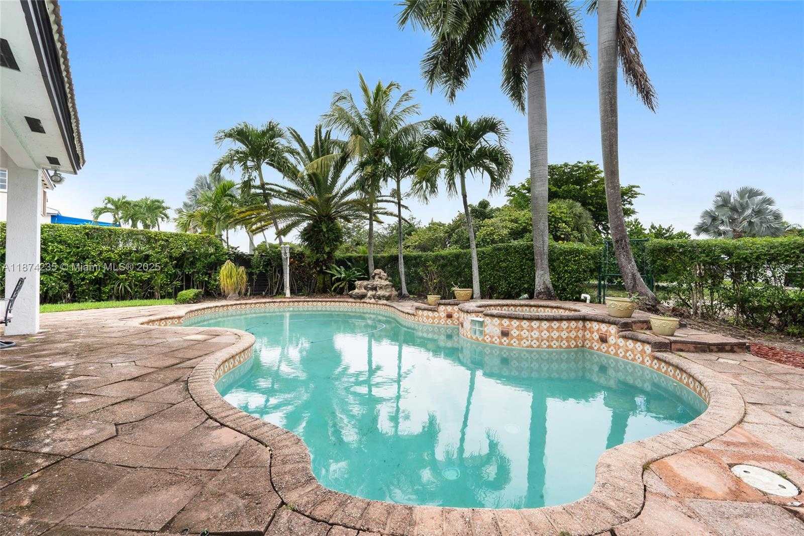 Small Image of 7841 NORTH WEST 169TH TER, Miami Lakes Number 43