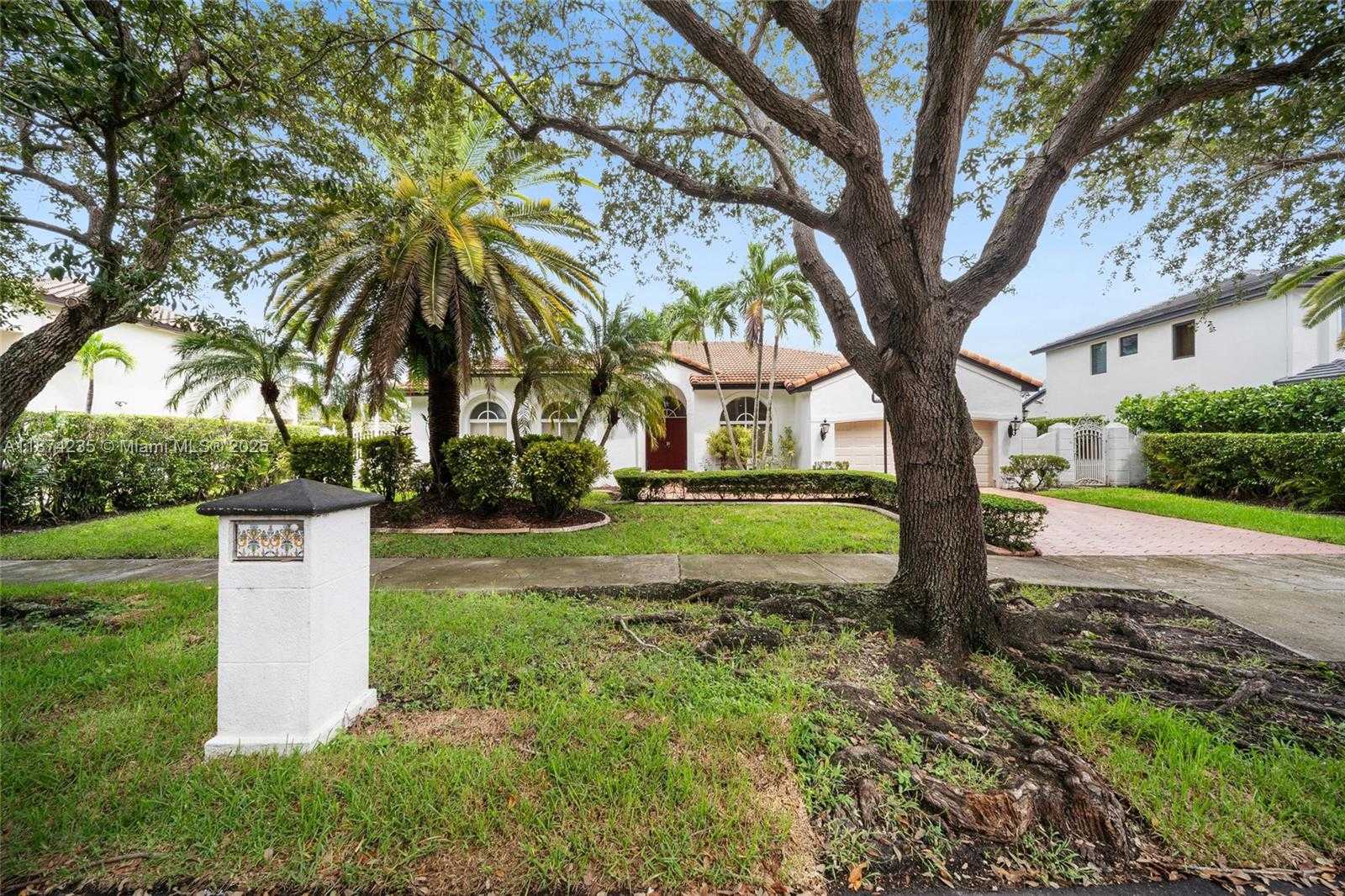 Small Image of 7841 NORTH WEST 169TH TER, Miami Lakes Number 5