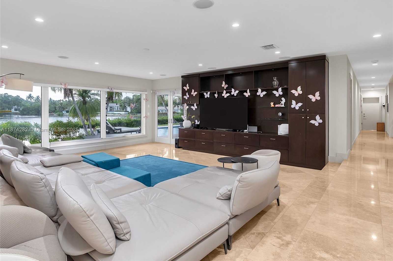 Small Image of 415 ROVINO AVE, Coral Gables Number 21