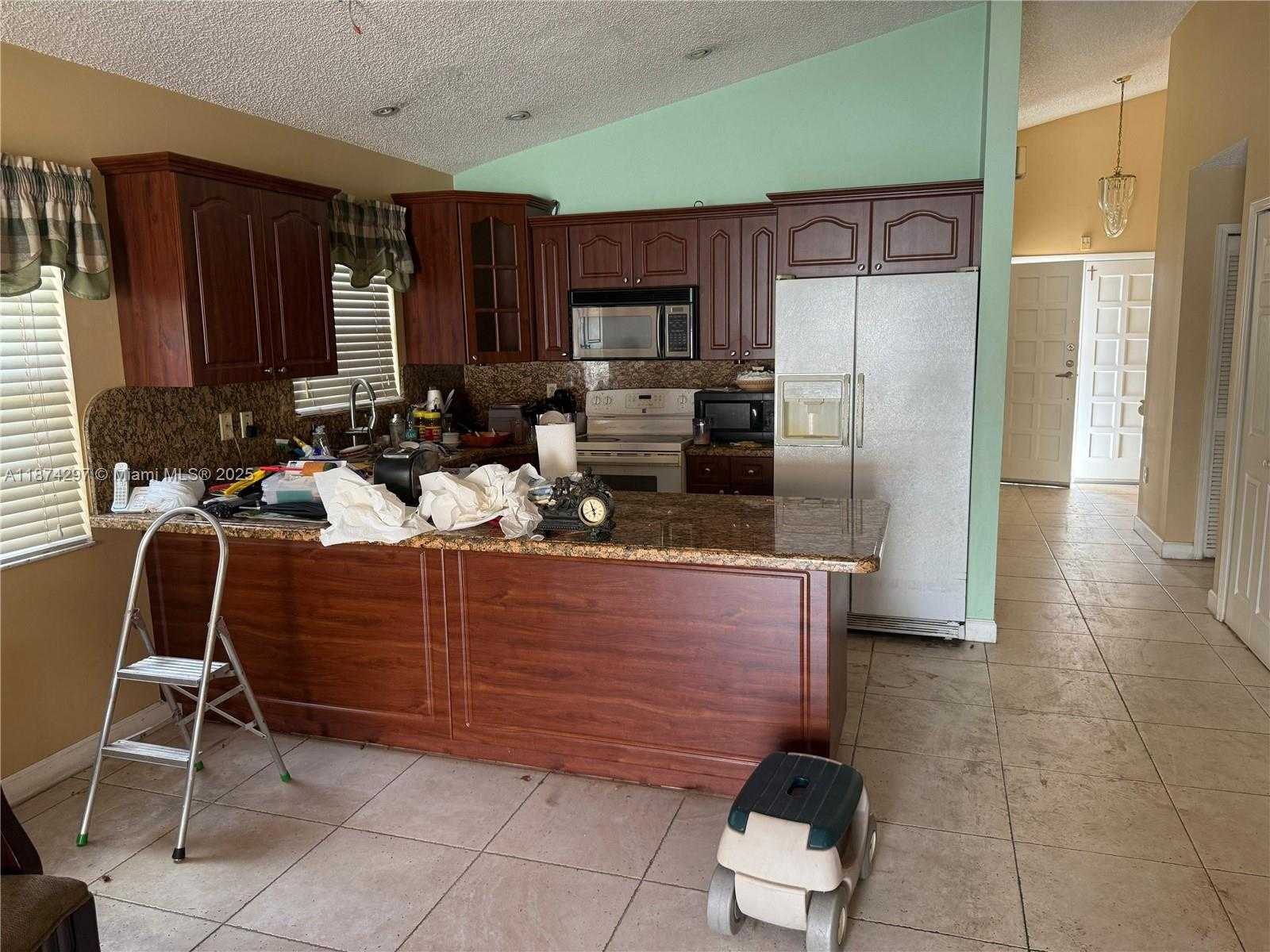 Small Image of 6950 WEST 25TH AVE, Hialeah Number 11