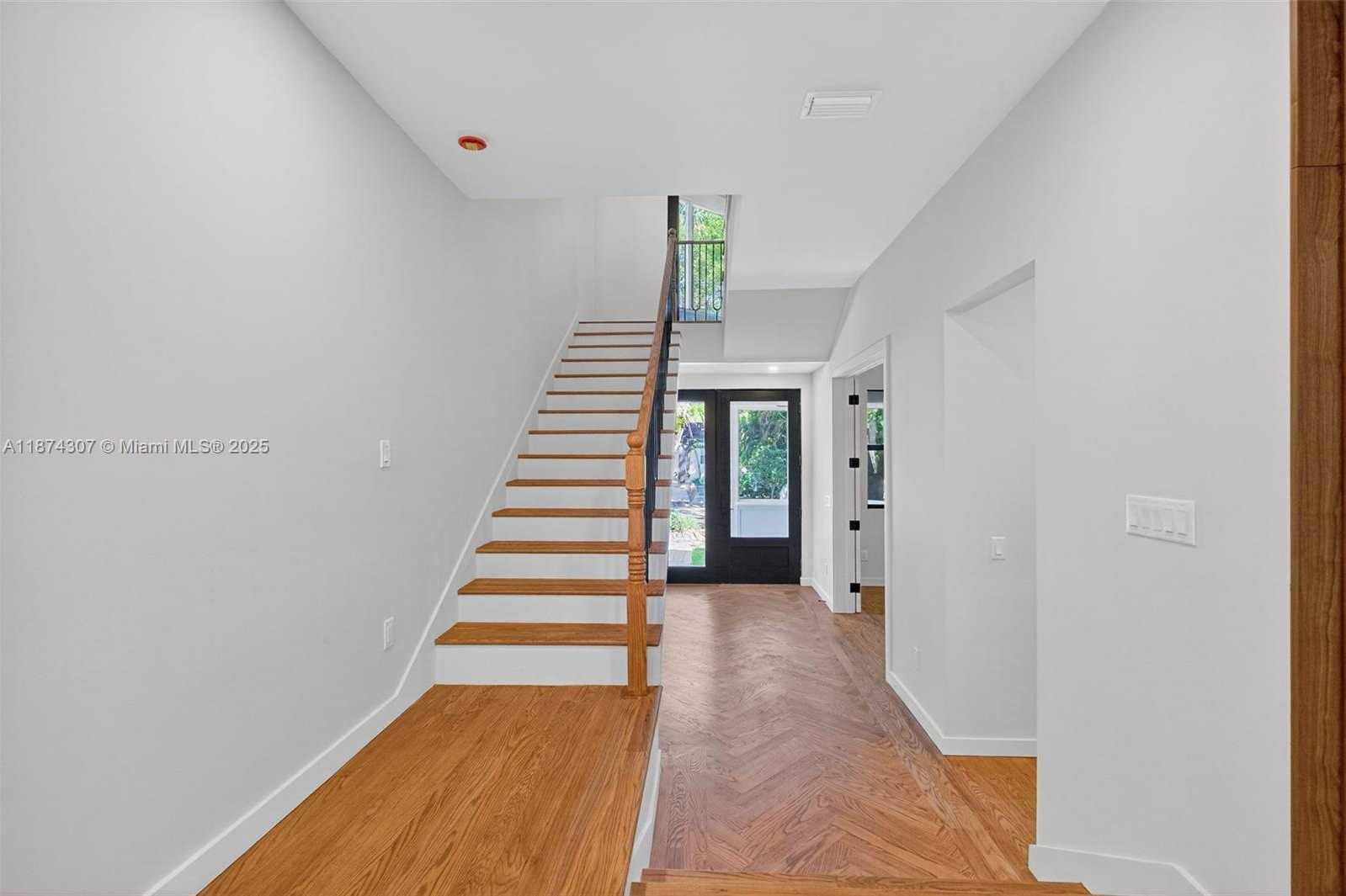 Small Image of 2330 OVERBROOK ST, Coconut Grove Number 10