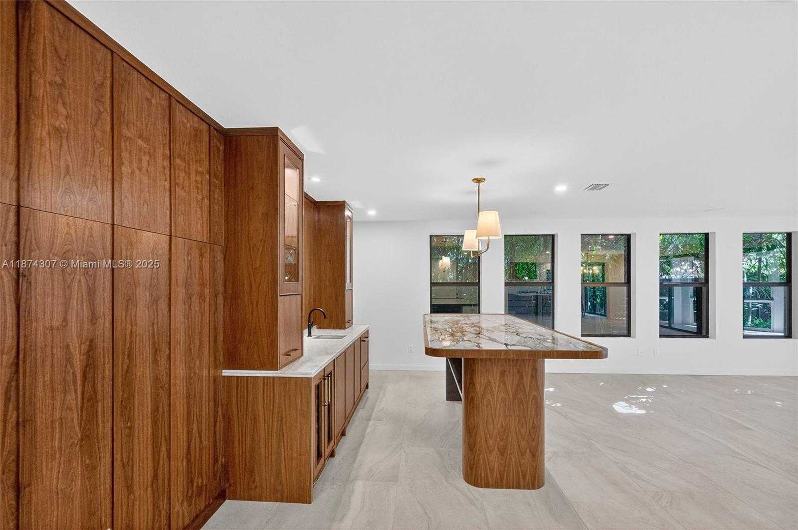 Small Image of 2330 OVERBROOK ST, Coconut Grove Number 16