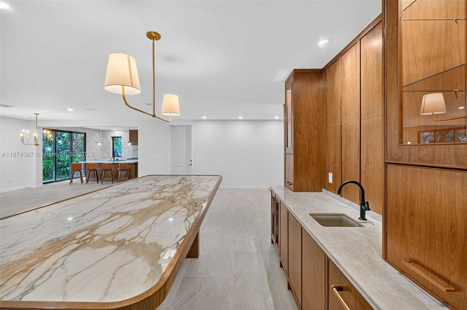 Small Image of 2330 OVERBROOK ST, Coconut Grove Number 18