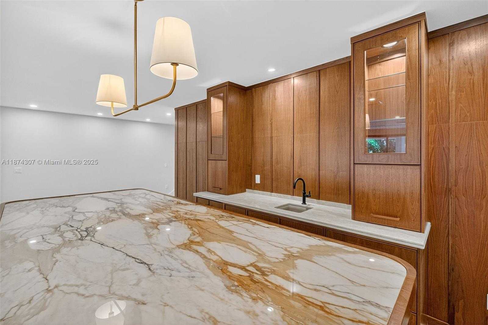 Small Image of 2330 OVERBROOK ST, Coconut Grove Number 24