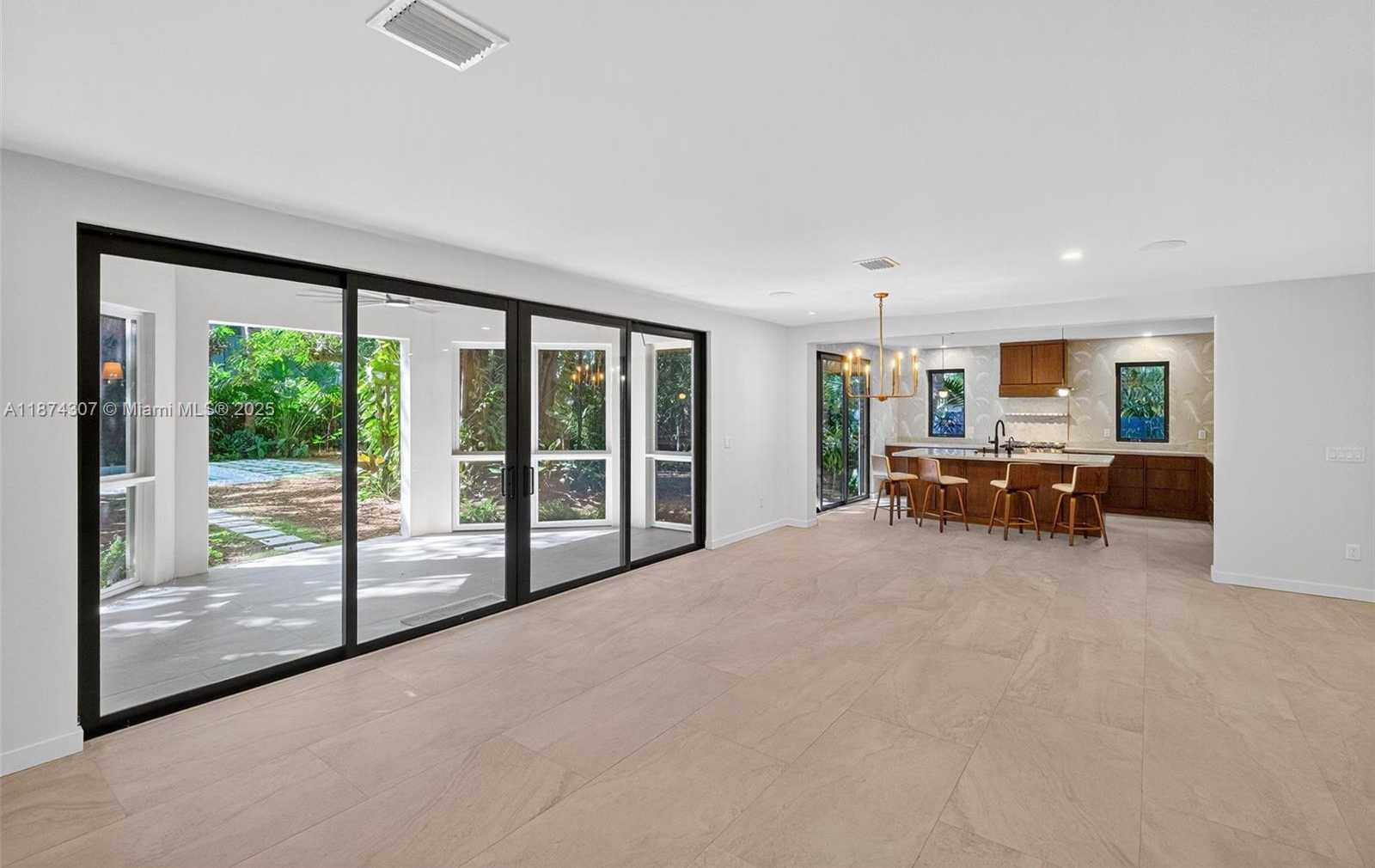 Small Image of 2330 OVERBROOK ST, Coconut Grove Number 27