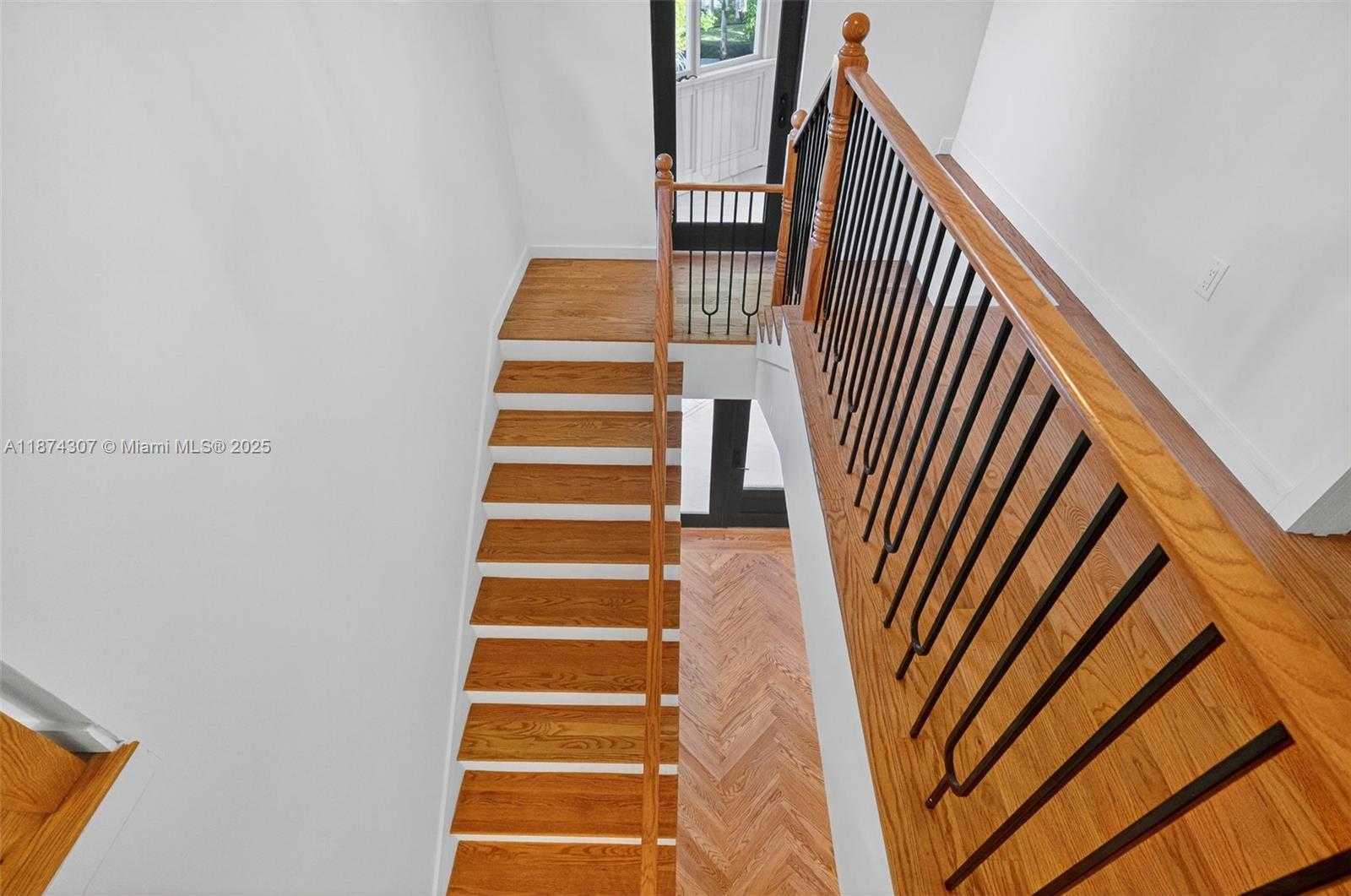 Small Image of 2330 OVERBROOK ST, Coconut Grove Number 32