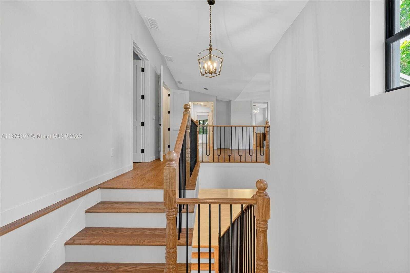 Small Image of 2330 OVERBROOK ST, Coconut Grove Number 33