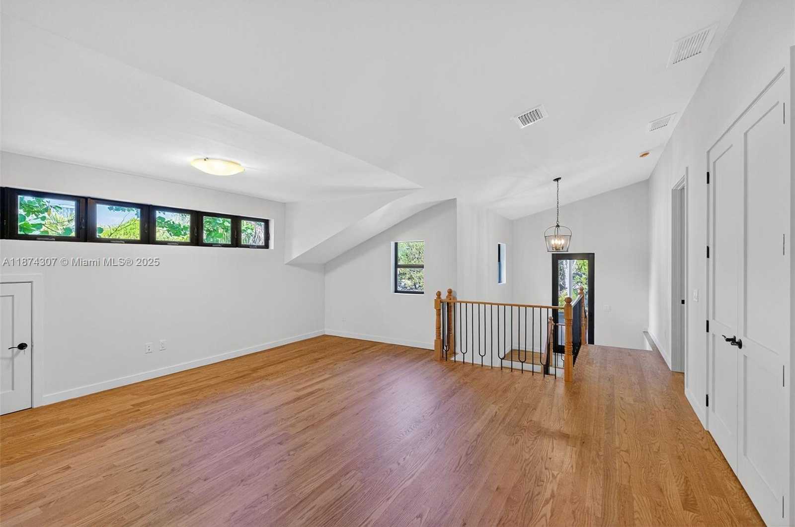 Small Image of 2330 OVERBROOK ST, Coconut Grove Number 34