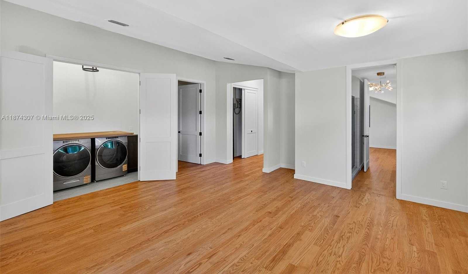 Small Image of 2330 OVERBROOK ST, Coconut Grove Number 36