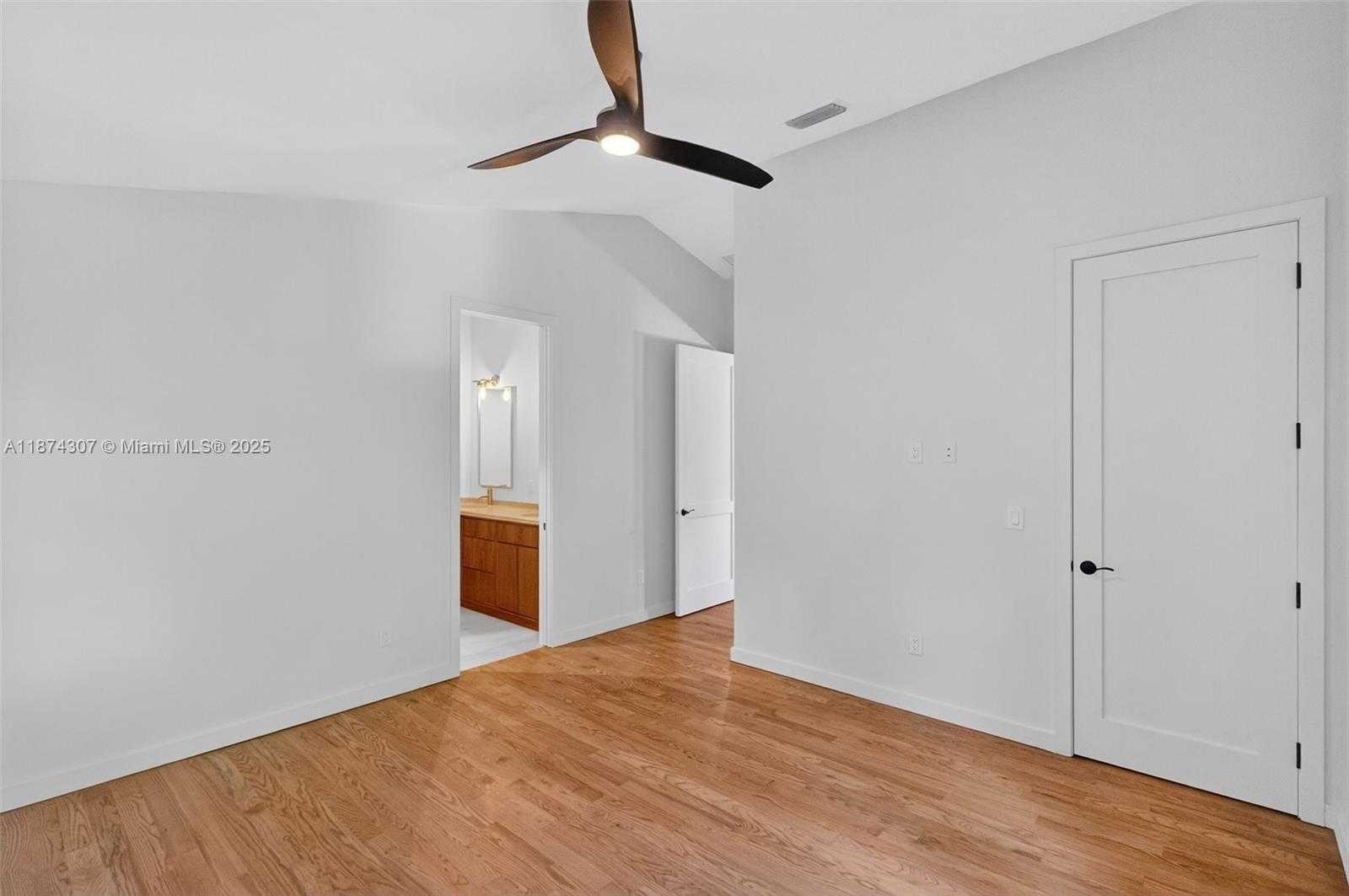 Small Image of 2330 OVERBROOK ST, Coconut Grove Number 49