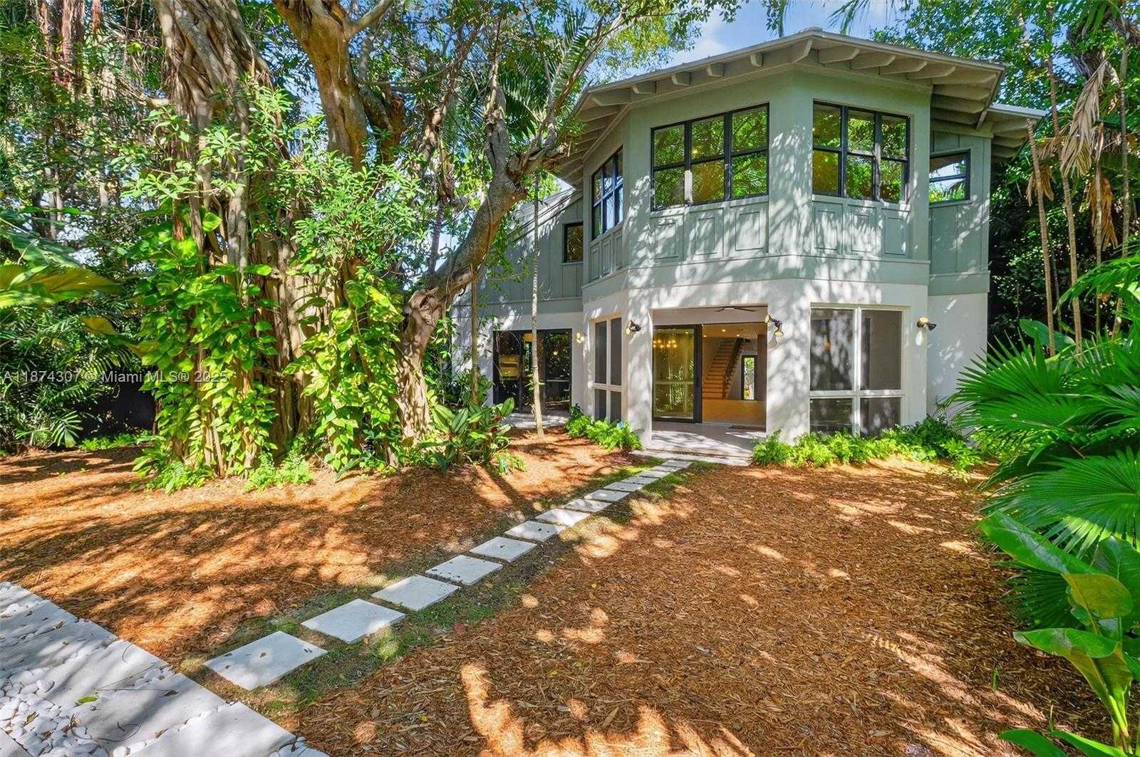 Small Image of 2330 OVERBROOK ST, Coconut Grove Number 5