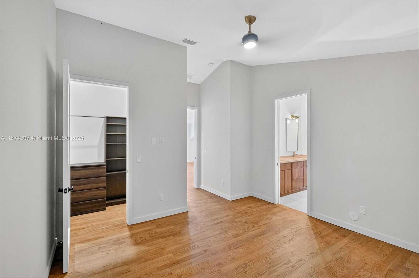 Small Image of 2330 OVERBROOK ST, Coconut Grove Number 55