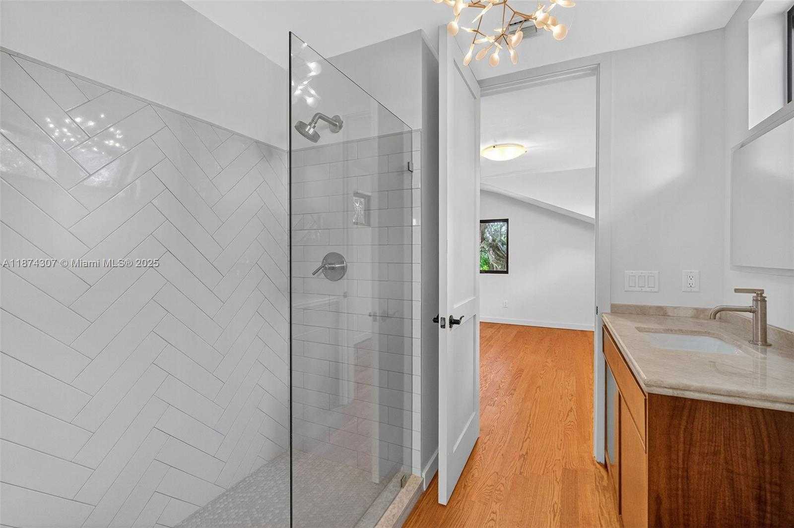 Small Image of 2330 OVERBROOK ST, Coconut Grove Number 60