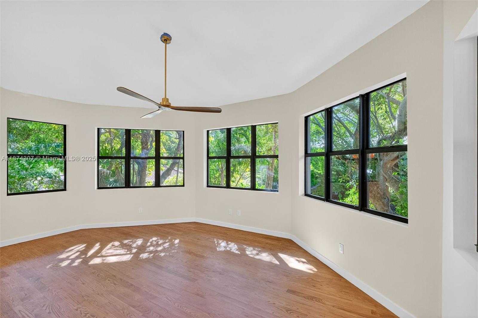 Small Image of 2330 OVERBROOK ST, Coconut Grove Number 64