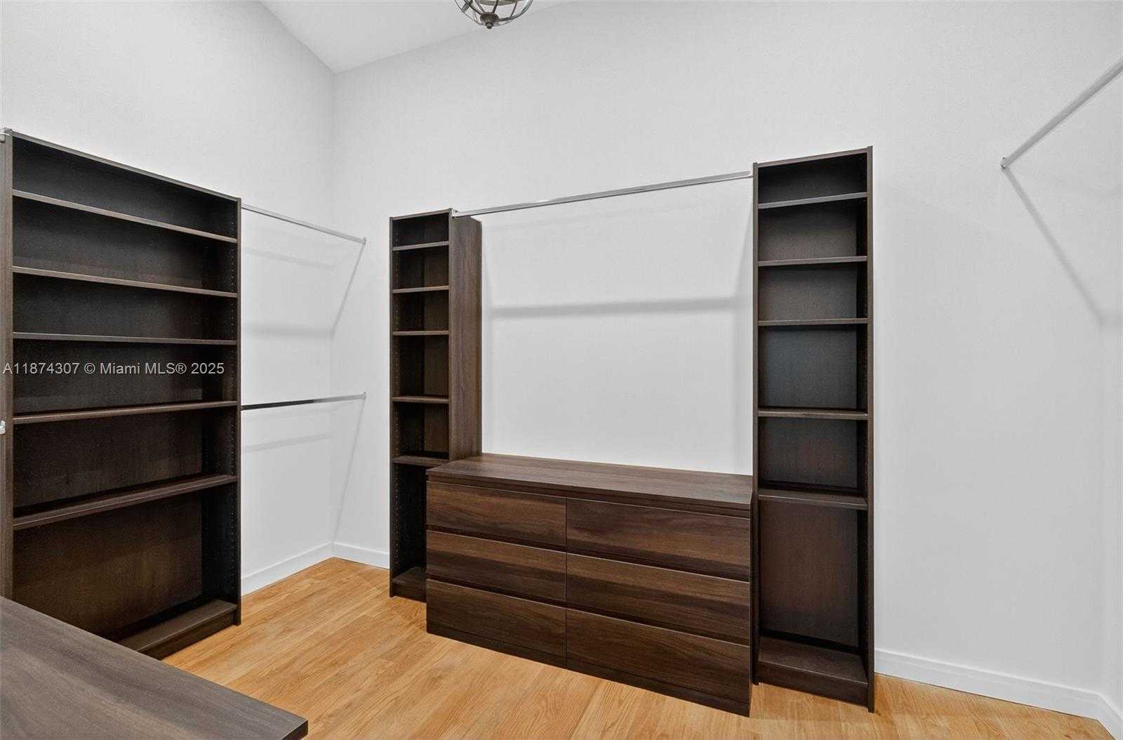 Small Image of 2330 OVERBROOK ST, Coconut Grove Number 70