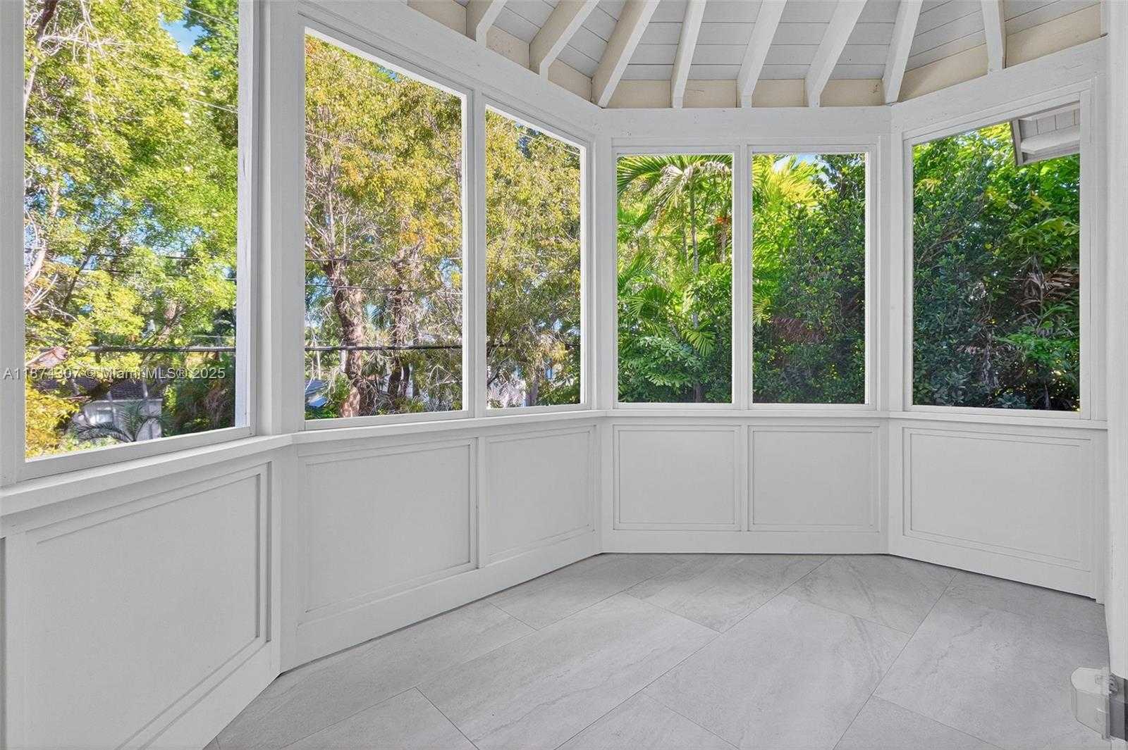 Small Image of 2330 OVERBROOK ST, Coconut Grove Number 74