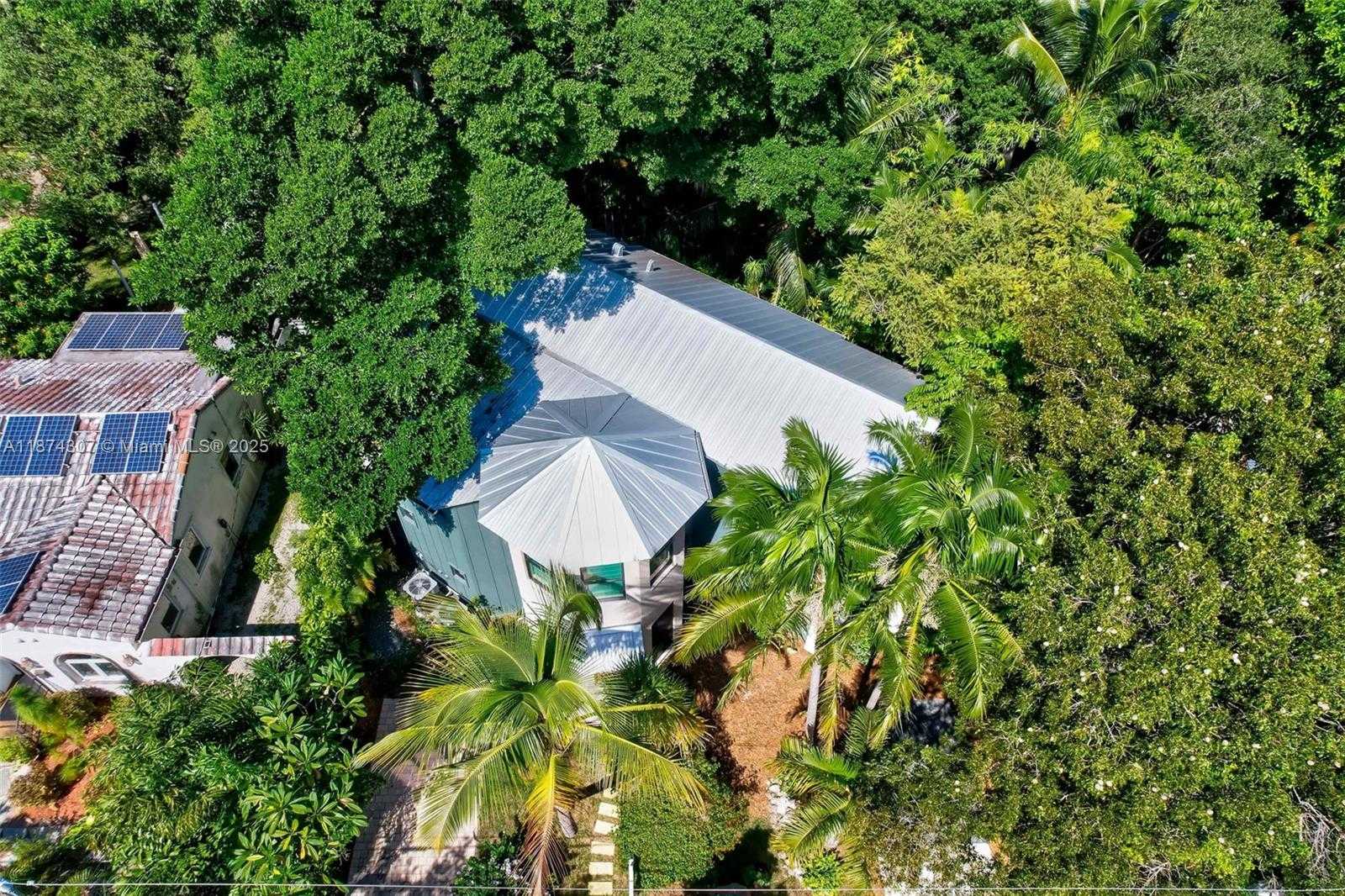 Small Image of 2330 OVERBROOK ST, Coconut Grove Number 82