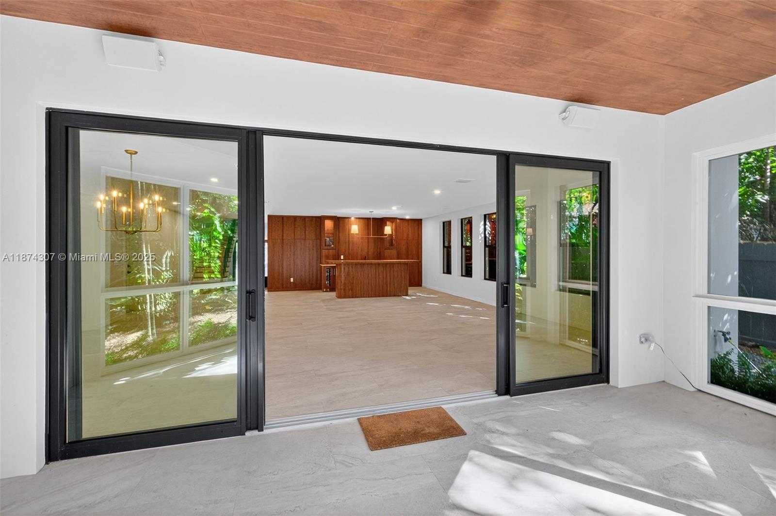 Small Image of 2330 OVERBROOK ST, Coconut Grove Number 9